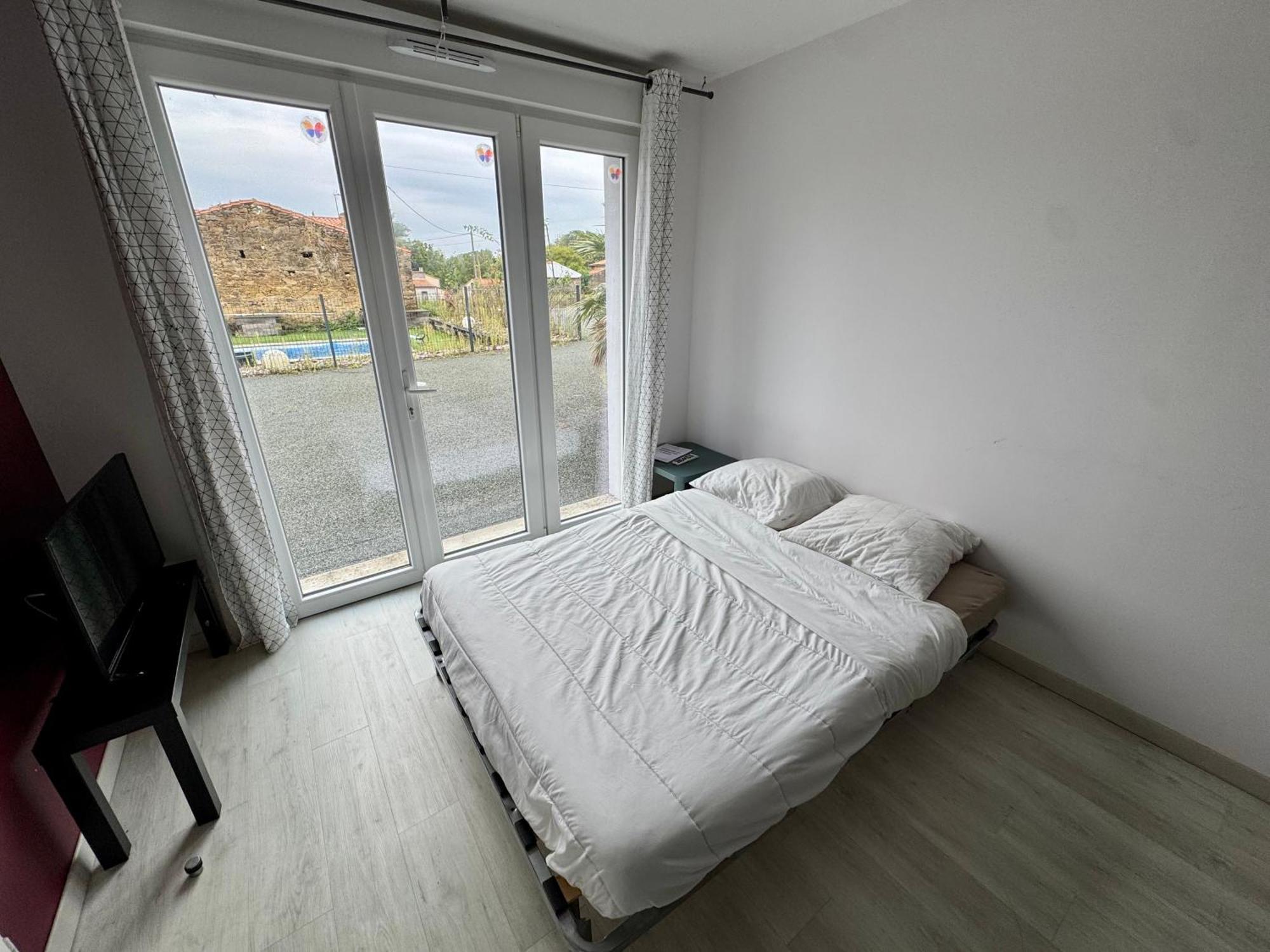 Ferienwohnung Domaine Des 5 Roses - Rose Rouge La Guierche Exterior foto